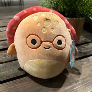 Squishmallows Caine the turtle polka dot back glasses NWT first to market